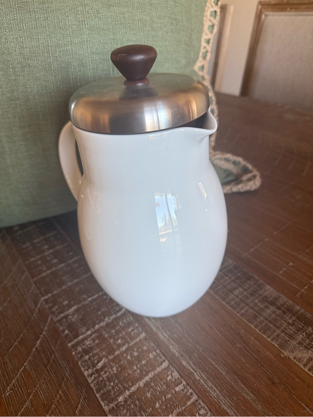 Bodum White Ceramic Chocolatière with Brown Lid and Knob - Picture 3 of 3